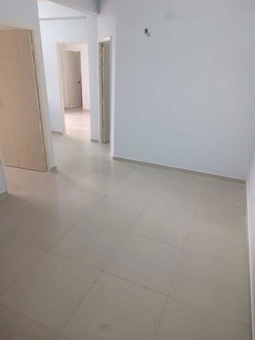 Room in 3 BHK Builder Floor at Uppal Southend, Sector 49 – for Rent