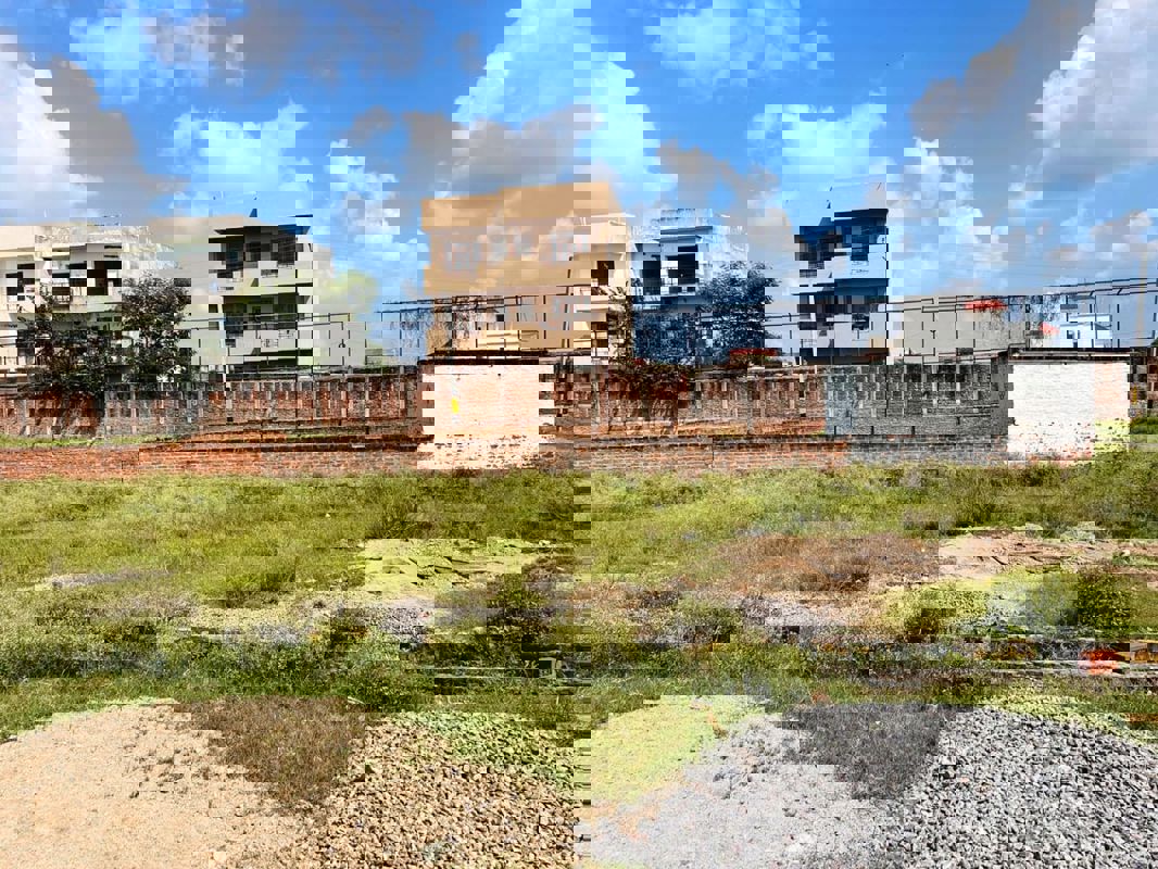 Plot For Sale in Naubasta Kala