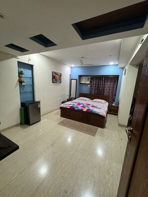 Bedroom in 4 BHK Apartment at Piri Majestic Apartment, Chembur – for Sale
