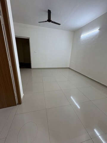 Room in 3 BHK Builder Floor at Sector 70 – for Rent