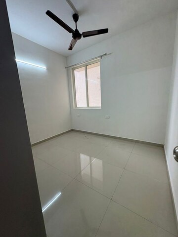 Room in 3 BHK Builder Floor at Sector 70 – for Rent