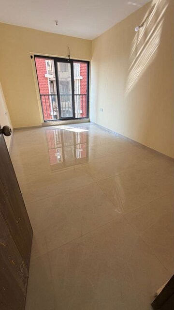 Room in 2 BHK Apartment at Platinum Prive, Andheri West – for Rent