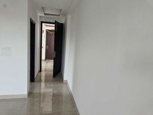 Building Lobby in 3.5 BHK Apartment at Elite Golf Green, Sector 79 – for Rent