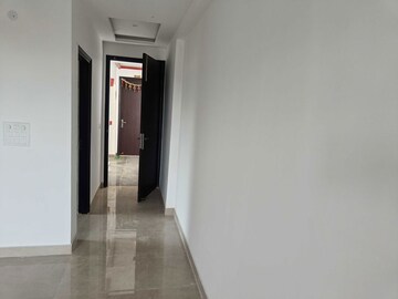 Building Lobby in 3.5 BHK Apartment at Elite Golf Green, Sector 79 – for Rent