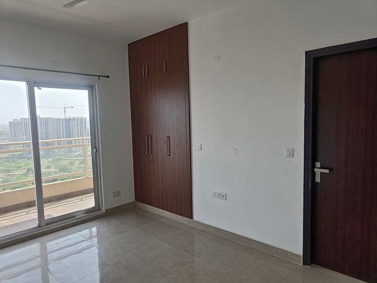 Room, elite-golf-green 3.5 Bedroom 1895 Sq.Ft. Apartment In Sector 79 Noida 9853602