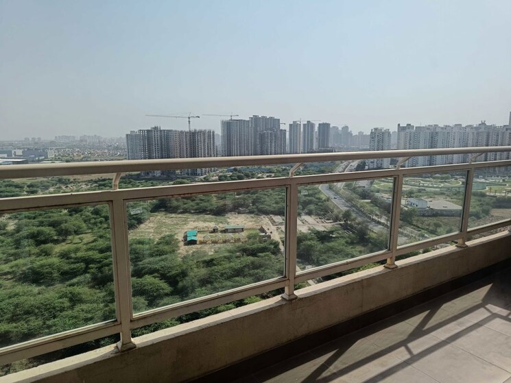 Balcony, elite-golf-green 3.5 Bedroom 1895 Sq.Ft. Apartment In Sector 79 Noida 9853602