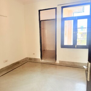 Room in 3 BHK Builder Floor at RWA Apartments Sector 108, Sector 108 – for Rent