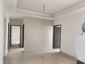 Room in 2 BHK Apartment at Elite Golf Green, Sector 79 – for Sale