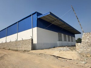  Warehouse For Rent in Ratu