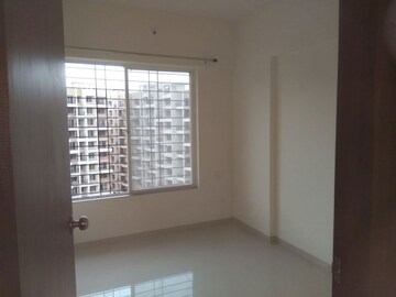 Room in 3 BHK Apartment at Bramha Skycity Apartment, Dhanori – for Rent