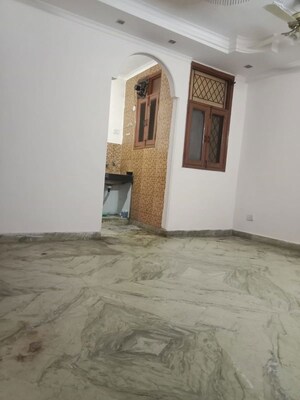 Room in 2 BHK Builder Floor at Neb Sarai – for Rent
