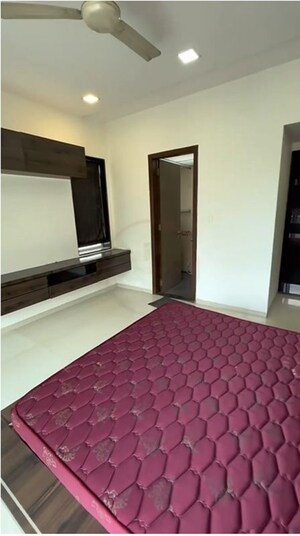 Bedroom in 3 BHK Apartment at Tulsi Apartment Chembur, Chembur – for Rent