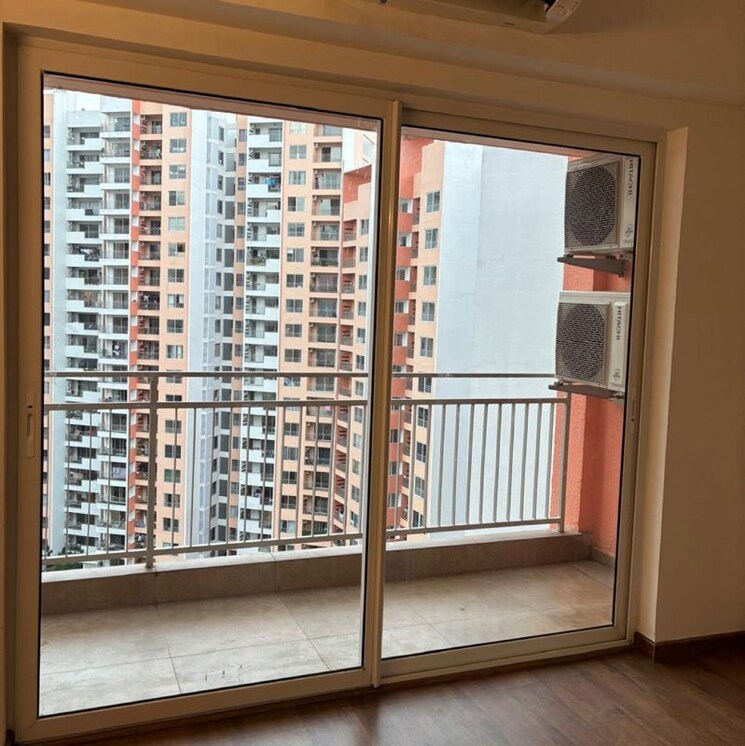 Room, shapoorji-pallonji-joyville-phase-3 2 Bedroom 734 Sq.Ft. Apartment In Sector 102 Gurgaon 9853673