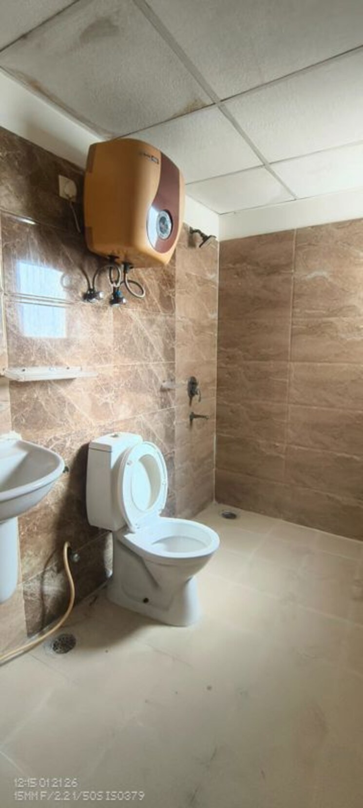 Bathroom, aims-golf-city 3.5 Bedroom 1750 Sq.Ft. Apartment In Sector 75 Noida 9853676