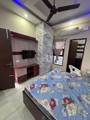 Bedroom in 1 RK Apartment at Kharar Mohali Road – for Rent