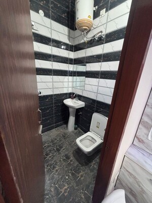 Attached Bathroom in 1 RK Apartment at Kharar Mohali Road – for Rent