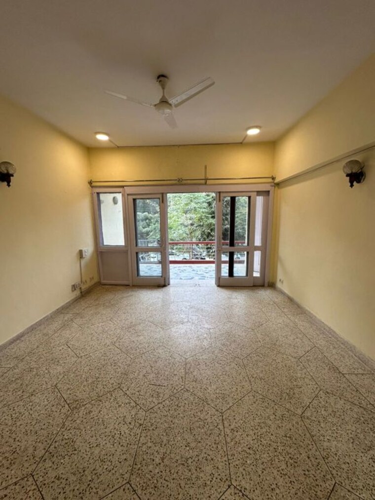Room, sarvodaya enclave 3 Bedroom 2250 Sq.Ft. Builder Floor In Sarvodaya Enclave Delhi 9853689