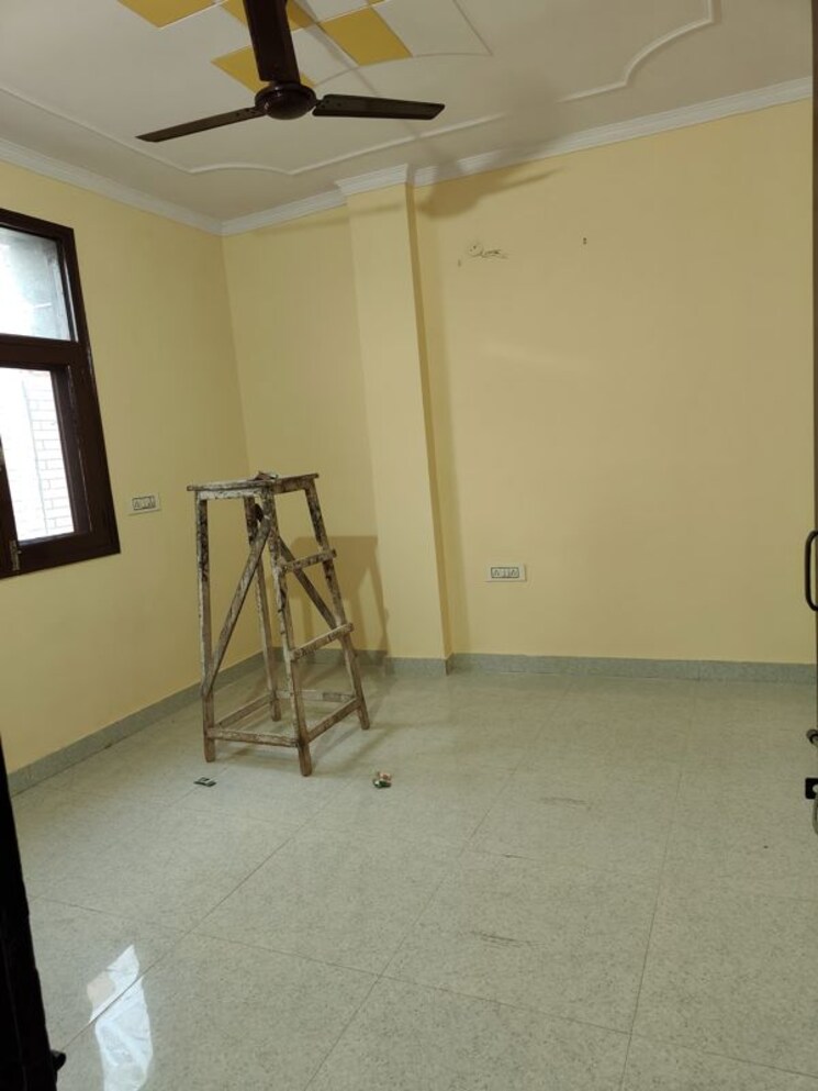 Room, baba colony 2 Bedroom 540 Sq.Ft. Builder Floor In Baba Colony Delhi 9853686