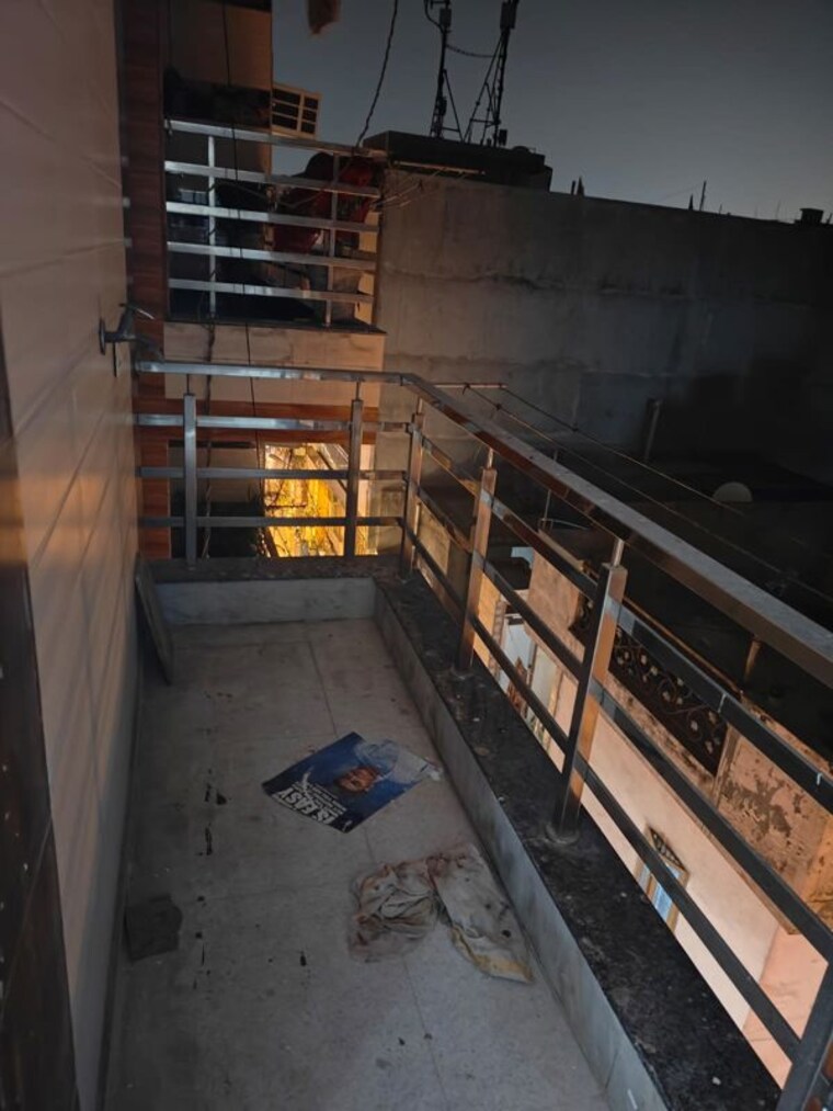 Balcony, baba colony 2 Bedroom 540 Sq.Ft. Builder Floor In Baba Colony Delhi 9853686