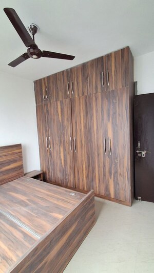 Room in 3 BHK Apartment at ERA Redwood Residency, Sector 78 – for Sale