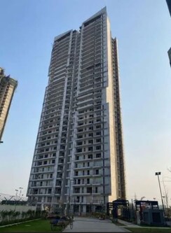 4 BHK + Servant Room Apartment For Sale in Godrej Meridien