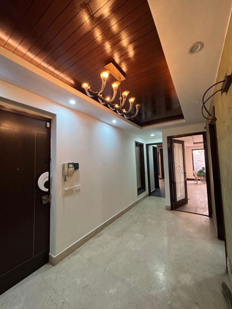 Room, greater kailash i 3 Bedroom 208 Sq.Yd. Builder Floor In Greater Kailash I Delhi 9853729