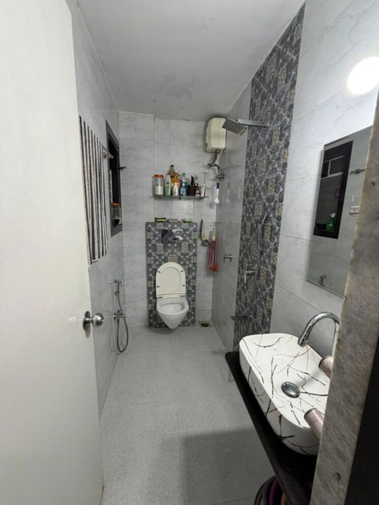 Bathroom, ssb-ashok-nagar 1 Bedroom 450 Sq.Ft. Apartment In Balkum Pada Thane 9853742