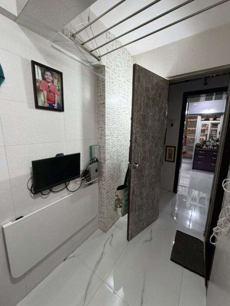 Room, ssb-ashok-nagar 1 Bedroom 450 Sq.Ft. Apartment In Balkum Pada Thane 9853742