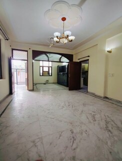 5 BHK Builder Floor For Rent in Sector 40