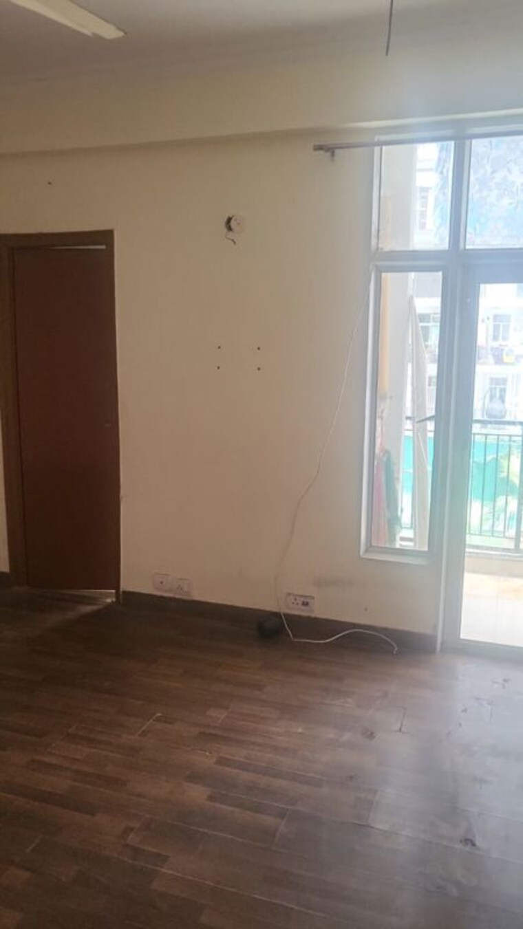 Room, supertech-cape-town 2.5 Bedroom 1150 Sq.Ft. Apartment In Sector 74 Noida 9853762