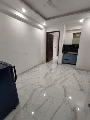 Room in 1 BHK Builder Floor at Saket – for Rent