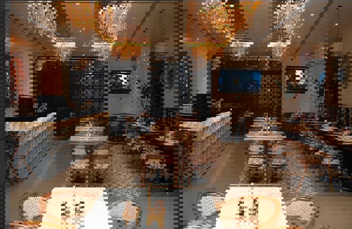 Retail Shop For Rent in Best Complex Andheri West