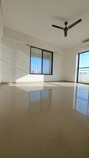 Room in 2 BHK Apartment at Mont Vert Dieu, Pashan – for Rent