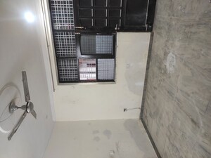 Bathroom in 3 BHK Builder Floor at Sector 40 – for Rent