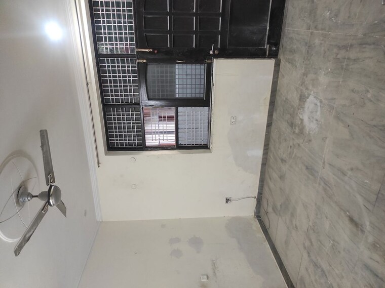 Bathroom, sector 40 3 Bedroom 1800 Sq.Ft. Builder Floor In Sector 40 Gurgaon 9853784