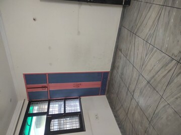 Bedroom in 3 BHK Builder Floor at Sector 40 – for Rent