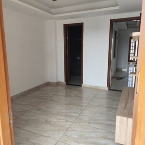 Room in 3 BHK Builder Floor at Sushant Lok 3, Sector 57 – for Rent