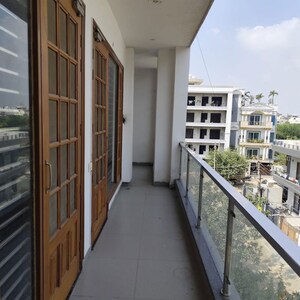 Balcony in 3 BHK Builder Floor at Sushant Lok 3, Sector 57 – for Rent