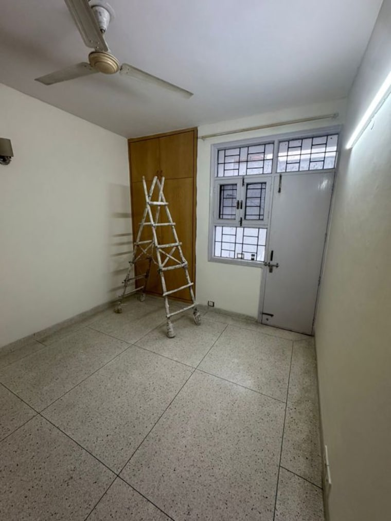 Room, unitech-south-city-ii 3 Bedroom 1850 Sq.Ft. Builder Floor In Sector 50 Gurgaon 9853788