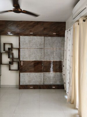 Furnished Amenities in 2 BHK Apartment at DGS Sheetal Airwings, Santacruz East – for Rent