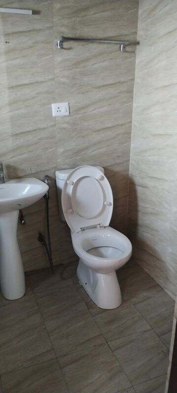 Bathroom in 2 BHK Apartment at Supertech Mart, Sector 74 – for Rent