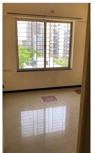 Room in 2 BHK Apartment at Sanskruti Casa Poli, Wakad – for Rent