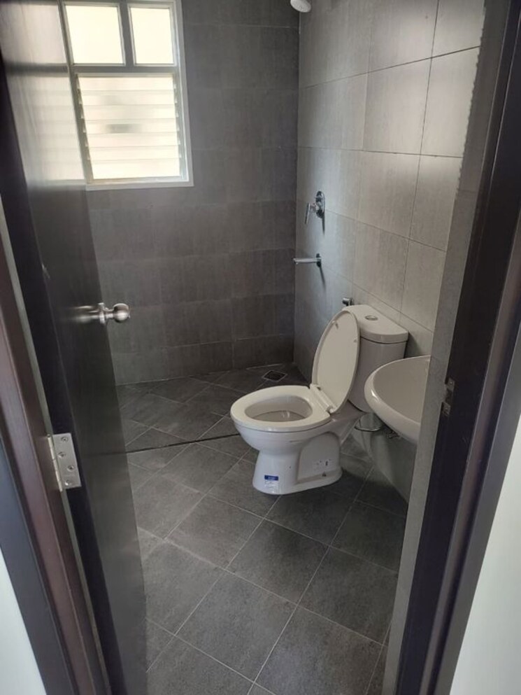 Bathroom, provident-central-park 3 Bedroom 1300 Sq.Ft. Apartment In Kanakapura Road Bangalore 9853799