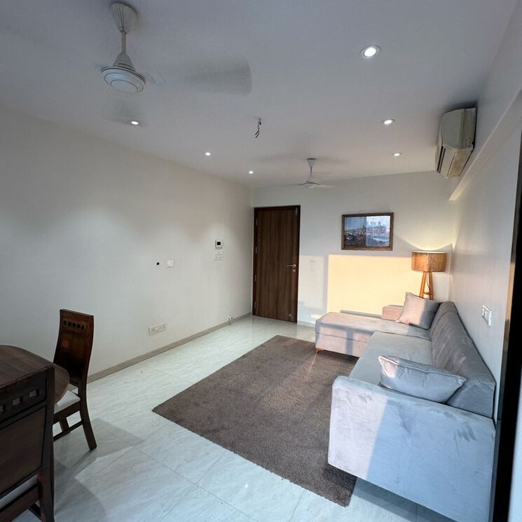 Team Area, supreme-19 2 Bedroom 638 Sq.Ft. Apartment In Lokhandwala Complex Mumbai 9853845