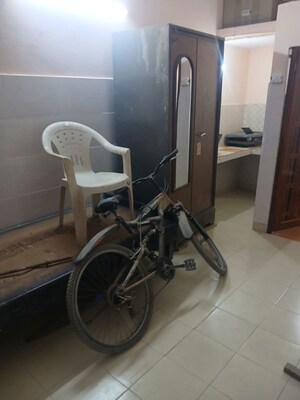 Bathroom in Studio Apartment at Varun Enclave, Sector 28 – for Rent