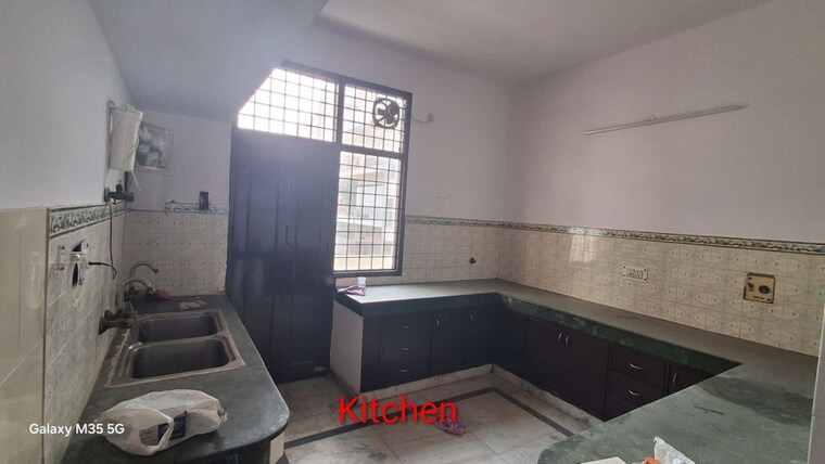 Kitchen, varun-enclave Studio 350 Sq.Ft. Apartment In Sector 28 Noida 9853850