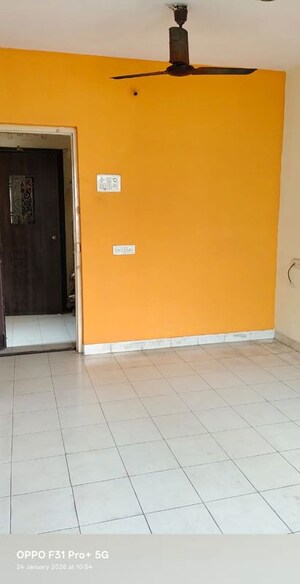 Room in 1 BHK Apartment at Vijay Park, Kasarvadavali – for Rent