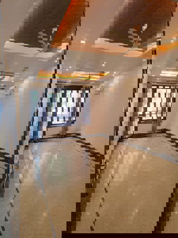 3 BHK + Servant Room Builder Floor For Sale in Panchsheel Enclave