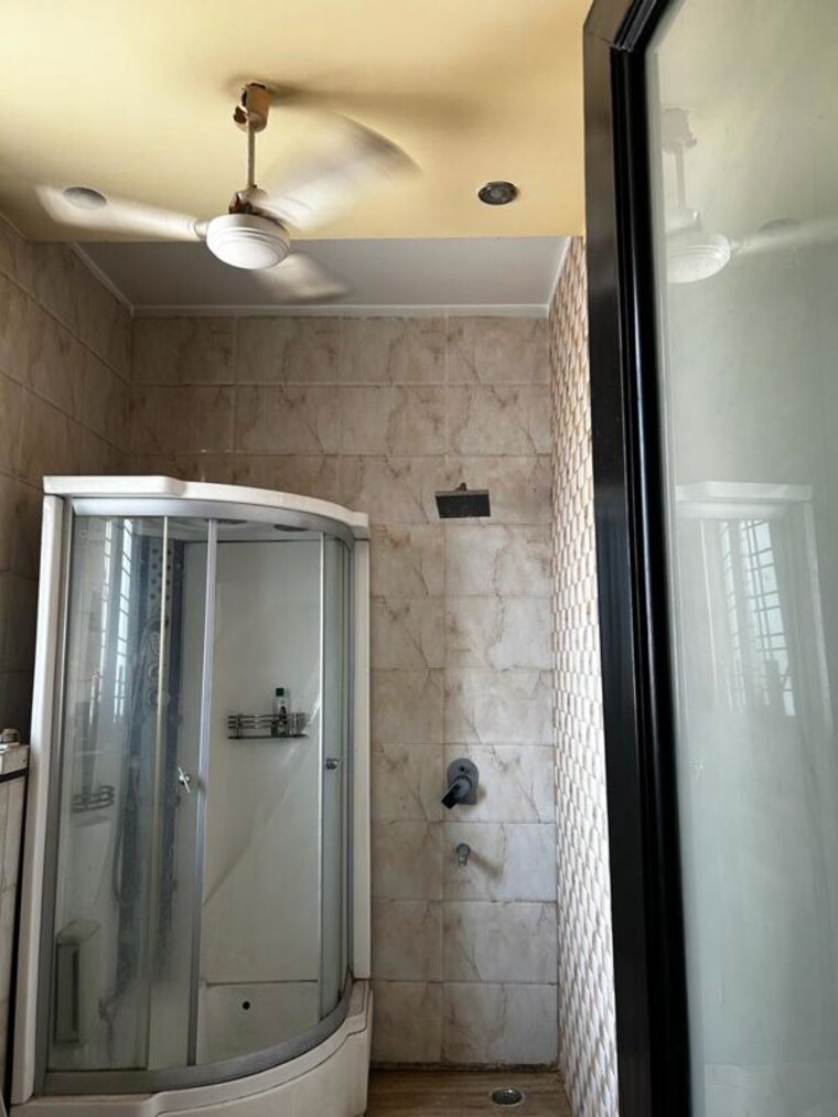 undefined, sector 23 6+ Bedroom 572 Sq.Yd. Villa In Sector 23 Gurgaon 9853841