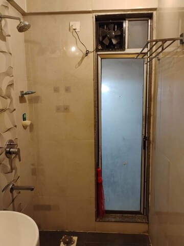 Furnished Amenities in 3 BHK Apartment at HDIL Metropolis Residences, Andheri West – for Rent